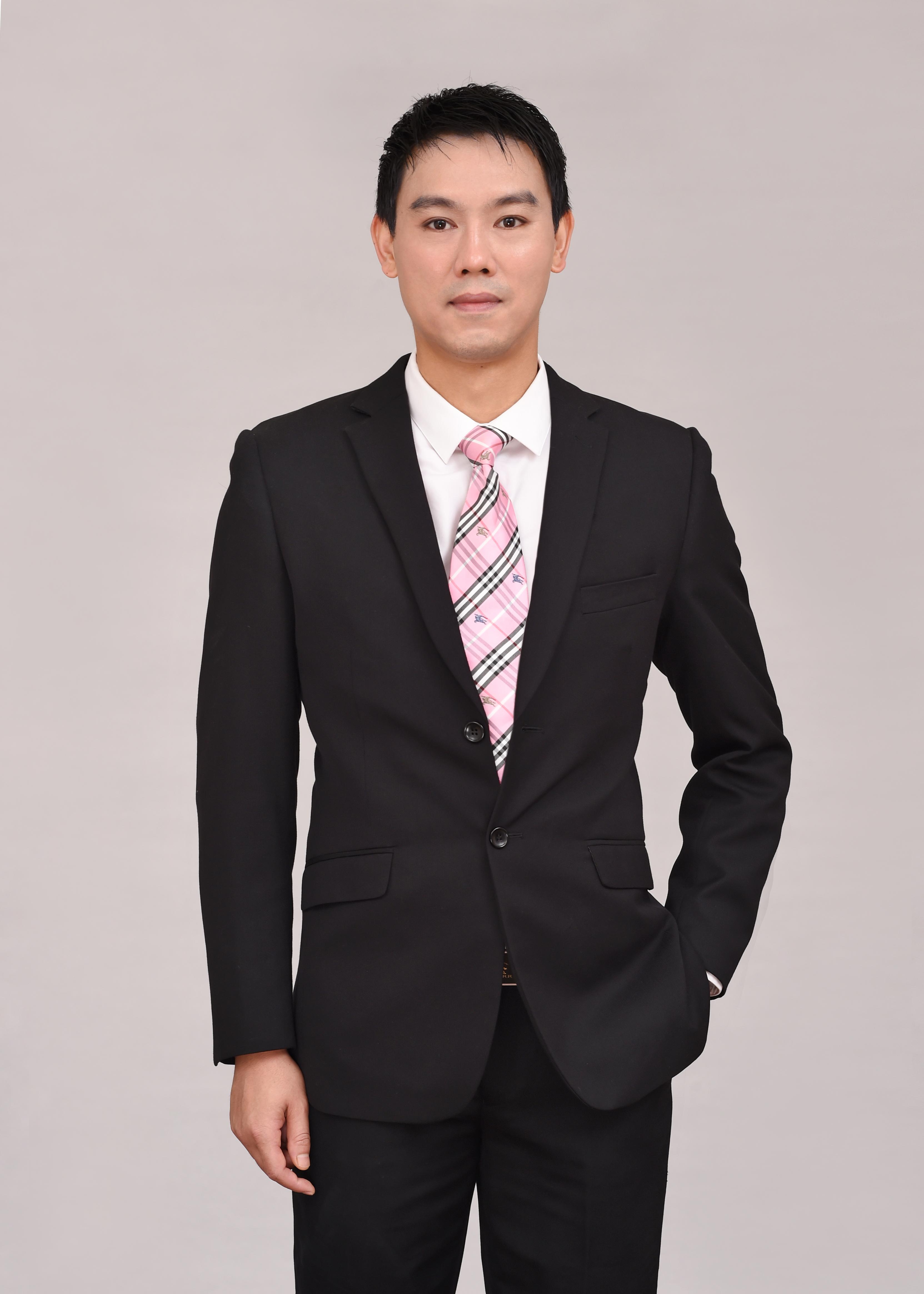胡颜意 导演 & 创意总监